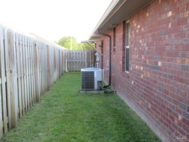 4826 Endeavor Ct, Milton, FL 32570