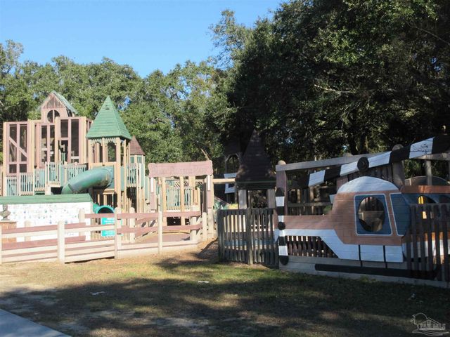 4826 Endeavor Ct, Milton, FL 32570