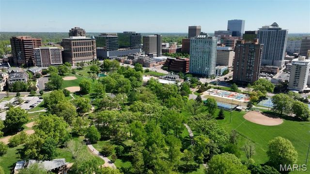 750 S Hanley Road 180, St Louis, MO 63105