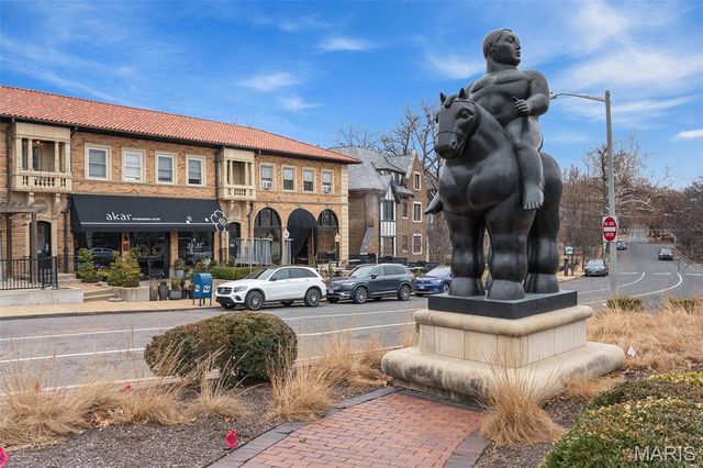 750 S Hanley Road 180, St Louis, MO 63105