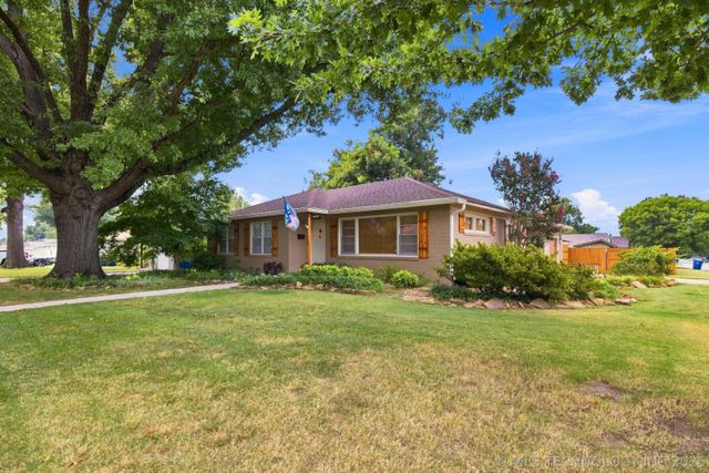 4504 E 25th Place, Tulsa, OK 74114