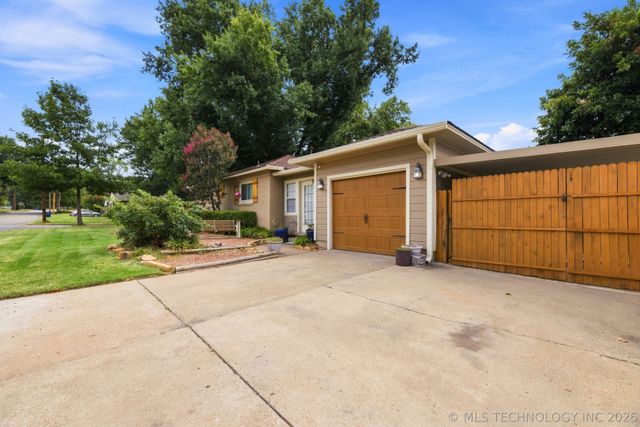 4504 E 25th Place, Tulsa, OK 74114