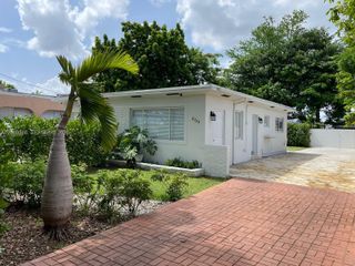 2359 NW 32nd St 2359, Miami, FL 33142