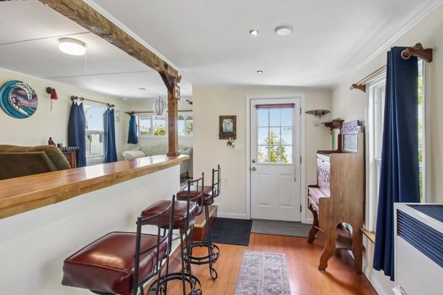 890 38th Avenue, Santa Cruz, CA 95062