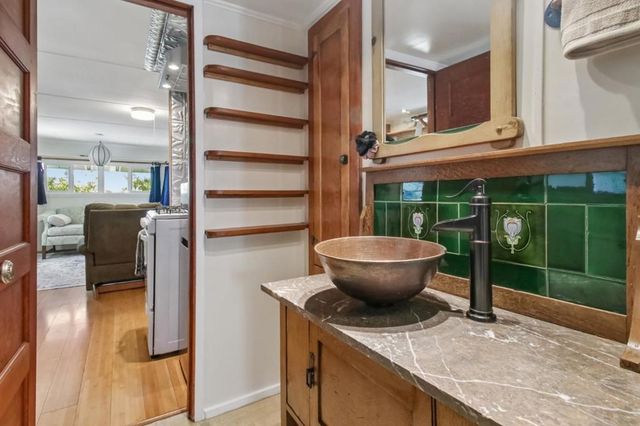 890 38th Avenue, Santa Cruz, CA 95062