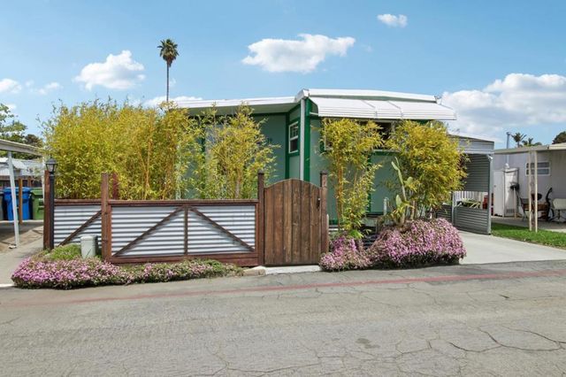 890 38th Avenue, Santa Cruz, CA 95062