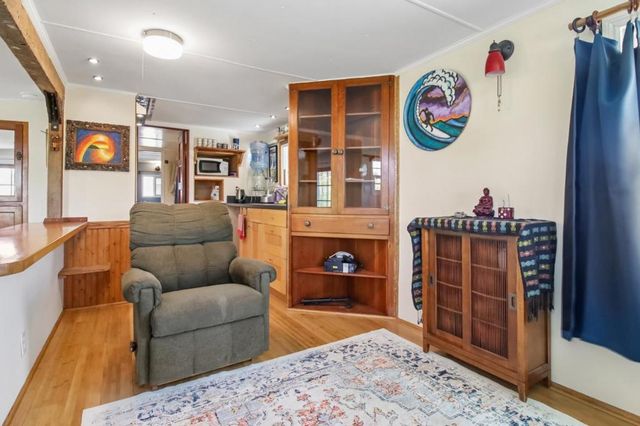 890 38th Avenue, Santa Cruz, CA 95062