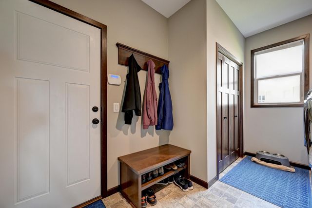 3514 Cove Point Circle NW, Prior Lake, MN 55372
