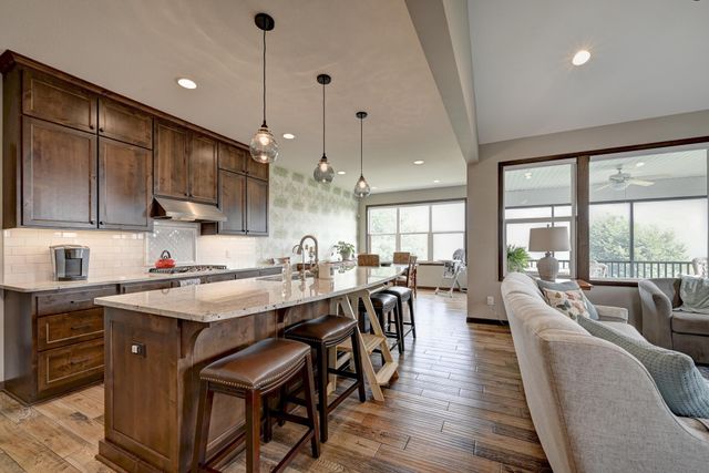 3514 Cove Point Circle NW, Prior Lake, MN 55372