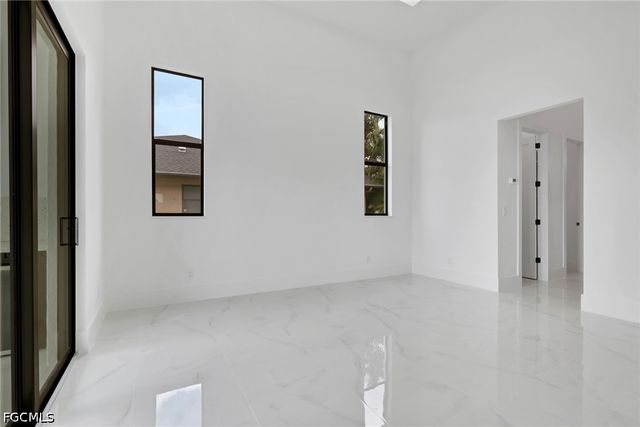 1323 SE 17th ST, Cape Coral, FL 33990