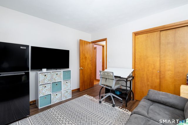 160 Flanders Road, Southington, CT 06489