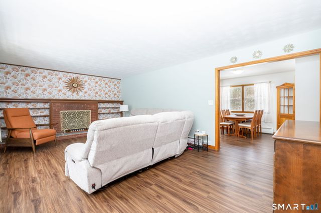 160 Flanders Road, Southington, CT 06489