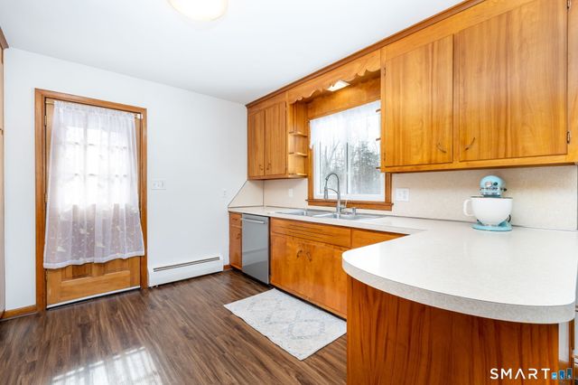 160 Flanders Road, Southington, CT 06489