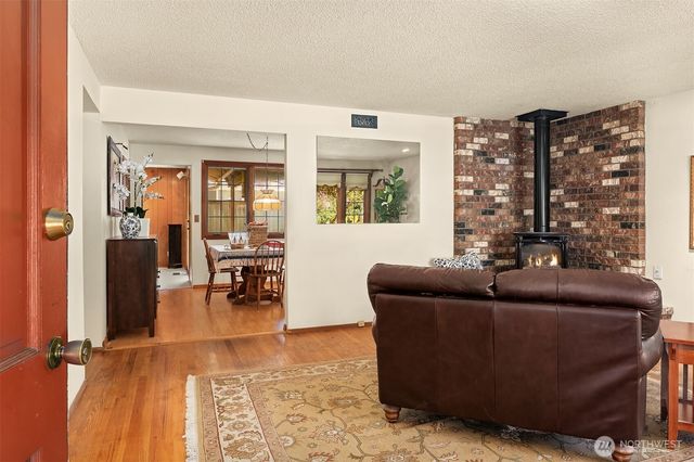 1260 168th Avenue NE, Bellevue, WA 98008