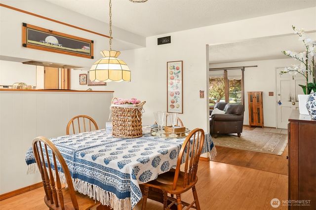 1260 168th Avenue NE, Bellevue, WA 98008