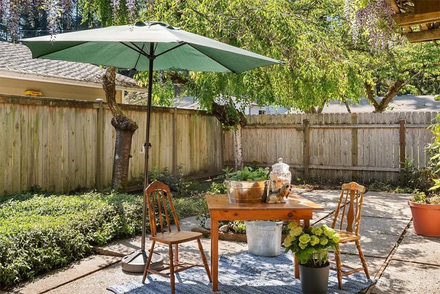 1260 168th Avenue NE, Bellevue, WA 98008