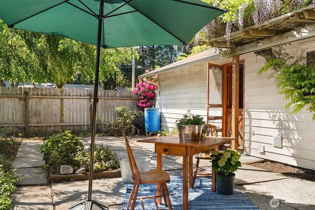 1260 168th Avenue NE, Bellevue, WA 98008