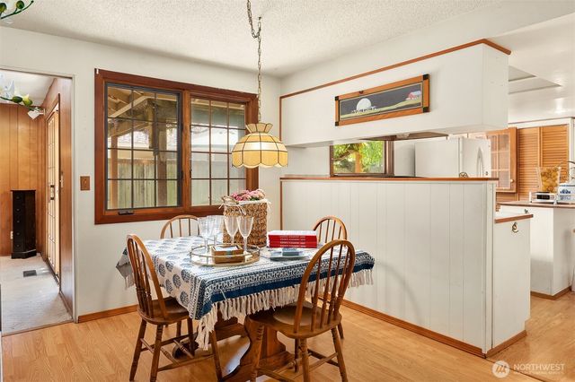 1260 168th Avenue NE, Bellevue, WA 98008