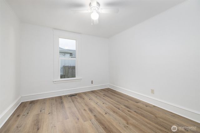 1016 E Orange Avenue, Burlington, WA 98233