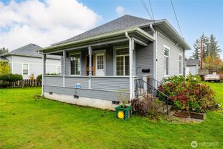 1016 E Orange Avenue, Burlington, WA 98233