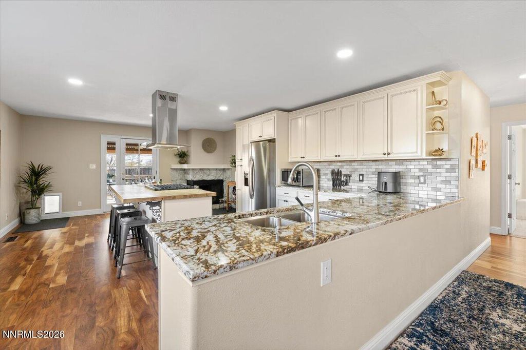 Image 15 of property listing at 2224 Escalera Way, Reno, NV 89523