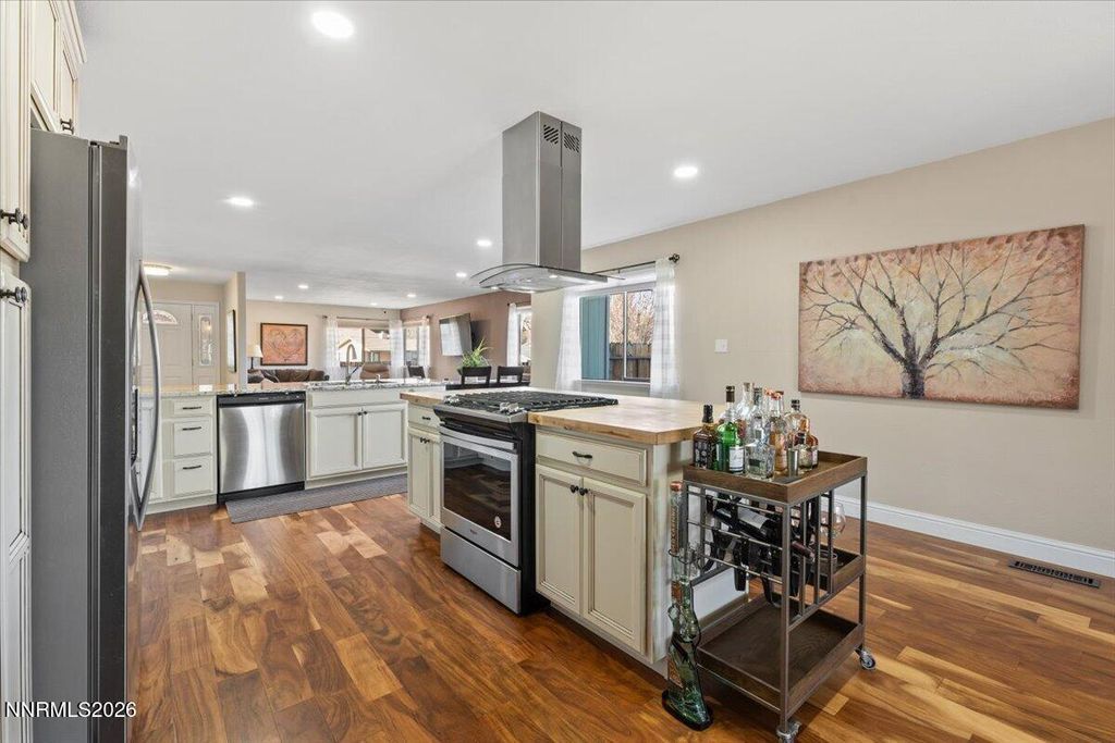 Image 19 of property listing at 2224 Escalera Way, Reno, NV 89523