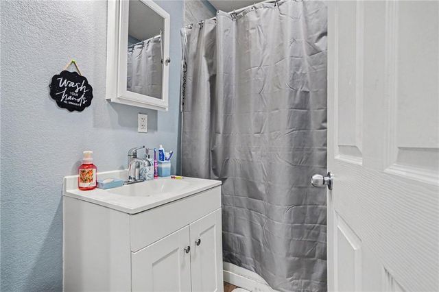 3337 Park Avenue, Kansas City, MO 64109
