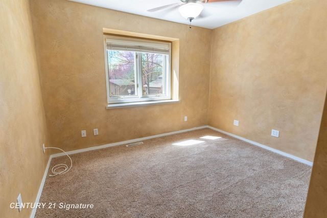 5808 Lantern Lane, Midland, MI 48642