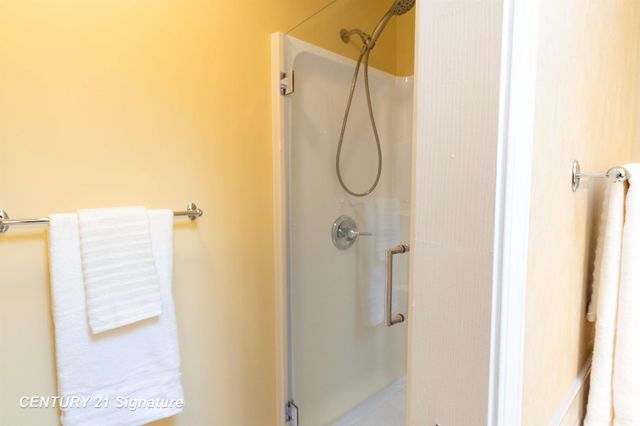 5808 Lantern Lane, Midland, MI 48642