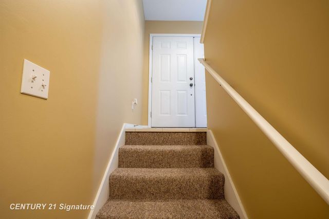 5808 Lantern Lane, Midland, MI 48642