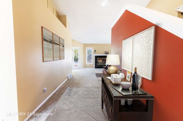 5808 Lantern Lane, Midland, MI 48642