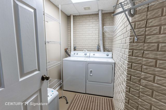 5808 Lantern Lane, Midland, MI 48642