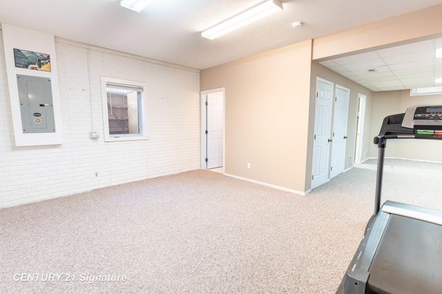 5808 Lantern Lane, Midland, MI 48642