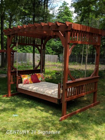 5808 Lantern Lane, Midland, MI 48642