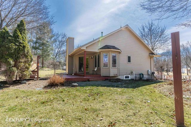 5808 Lantern Lane, Midland, MI 48642