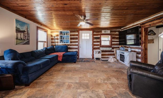 9202 Link Rd, Christiana, TN 37037