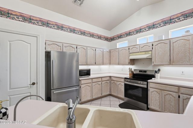 17877 S Camino Confianza, Sahuarita, AZ 85629