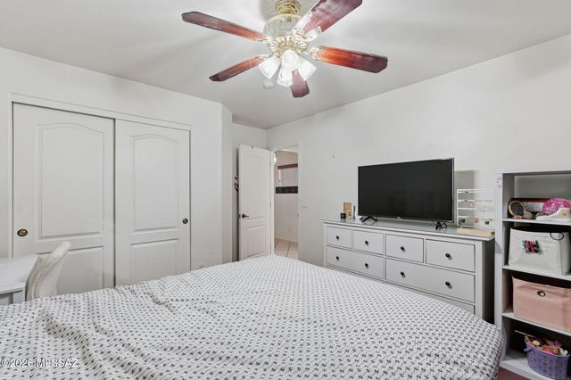 17877 S Camino Confianza, Sahuarita, AZ 85629