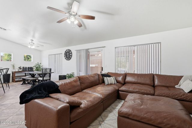 17877 S Camino Confianza, Sahuarita, AZ 85629