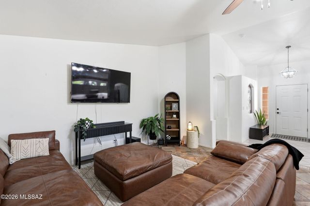 17877 S Camino Confianza, Sahuarita, AZ 85629