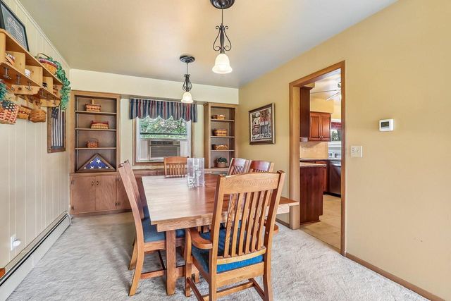 3322 S 121st STREET, West Allis, WI 53227