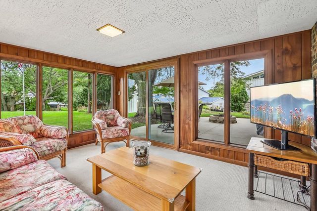 3322 S 121st STREET, West Allis, WI 53227