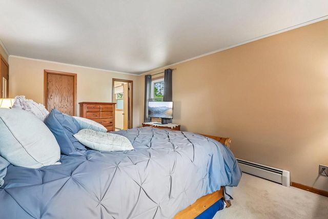 3322 S 121st STREET, West Allis, WI 53227