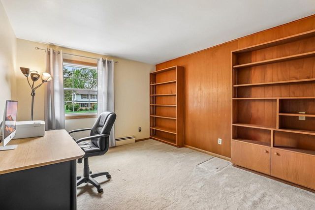 3322 S 121st STREET, West Allis, WI 53227