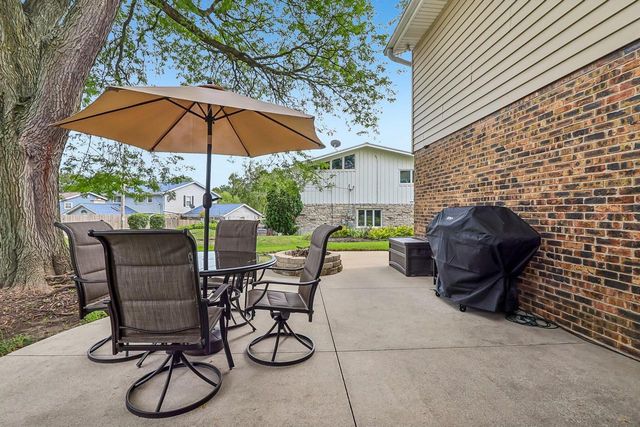 3322 S 121st STREET, West Allis, WI 53227