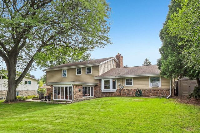 3322 S 121st STREET, West Allis, WI 53227