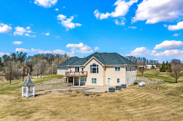 44154 Skogman Lake Road, Cambridge, MN 55008