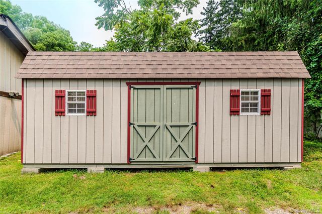 382 E Main Street, Jefferson Valley, NY 10535