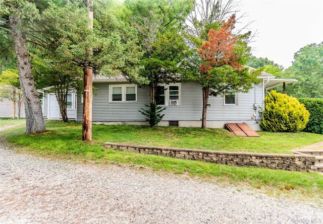 382 E Main Street, Jefferson Valley, NY 10535