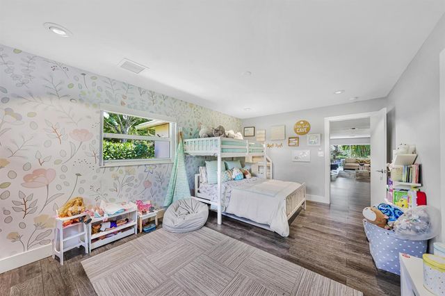 908 Cypress Grove Drive, Pompano Beach, FL 33069